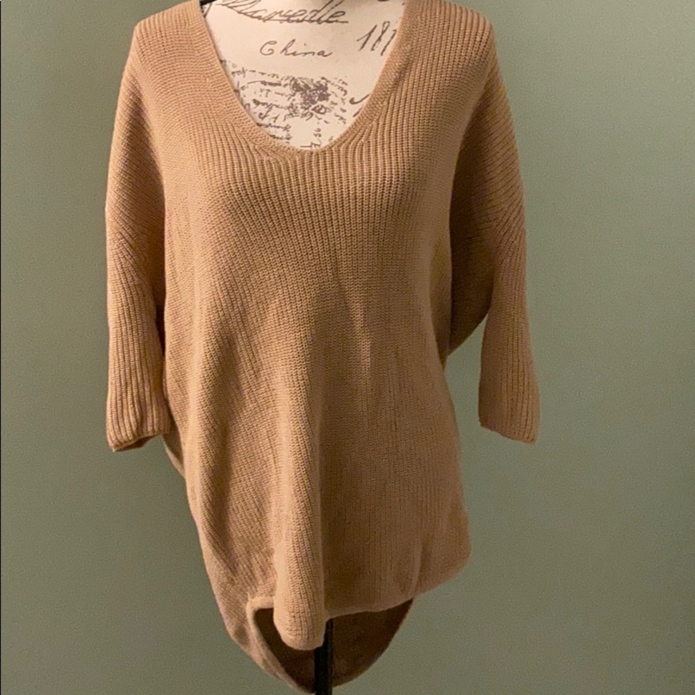 Express quarter sleeve long back sweater